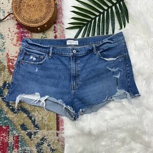 Abercrombie Blue Distressed Cut Off The Mom Short Mid Rise Plus Size 34 / 18
